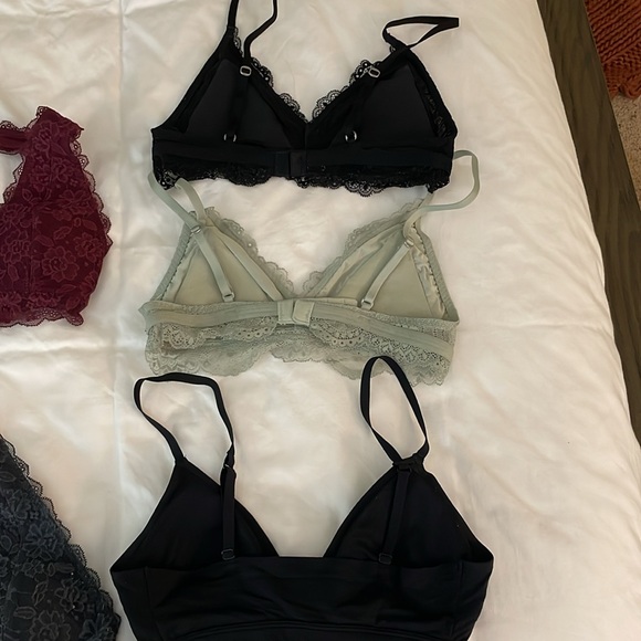 Bundle of bralettes from hollister or abercrombie and fitch - Picture 4 of 10